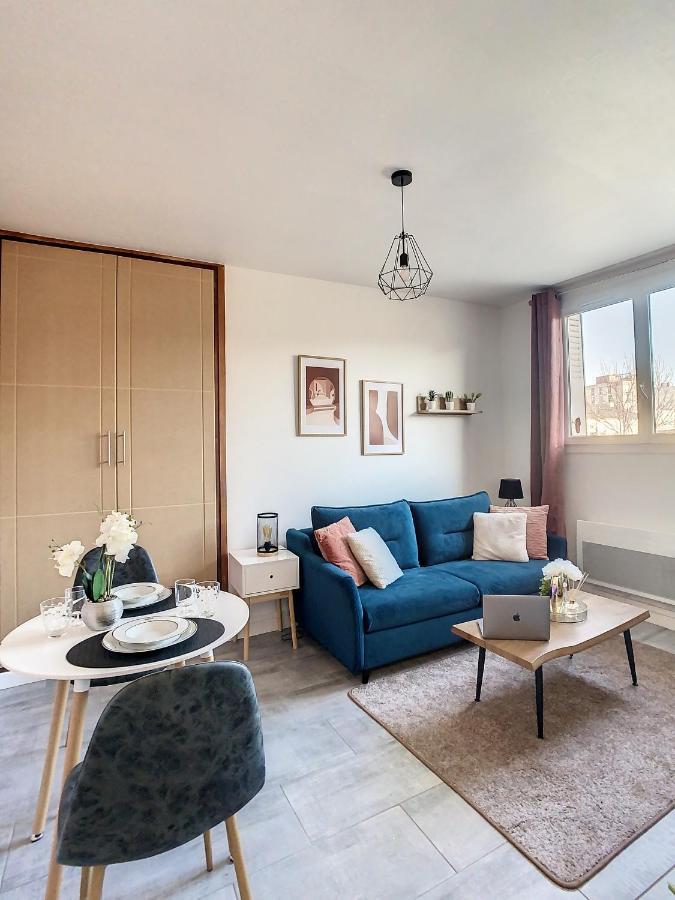 Joli Studio Meuble Tout Equipe Hyper Centre Wifi Apartment ทรัวส์ ภายนอก รูปภาพ
